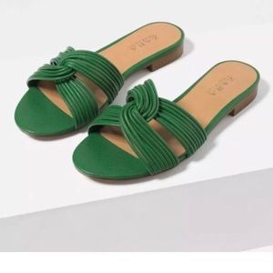 Zara Knot detail slide